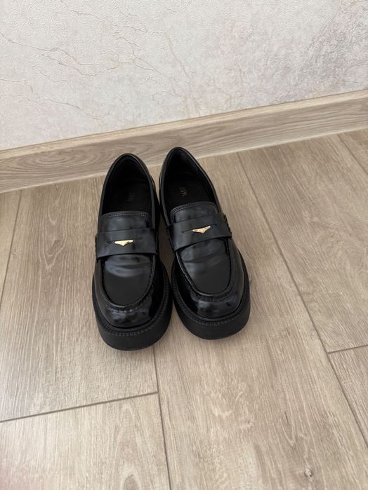 Дамски лоуфтъри ZARA