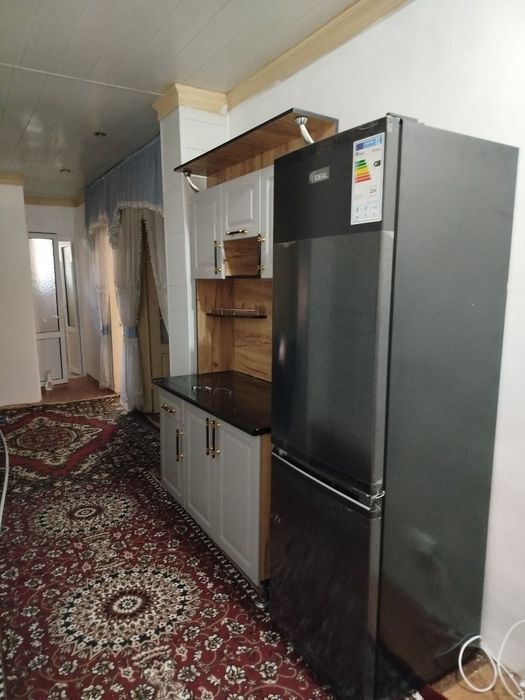 Ijaraga kvartira beriladi adres supper 16 maktab olda 2 xona 1 etaj