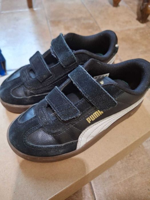 Детски nike ,носени в добро състояние ,размер 31 ,цена 20 евро.Детски кецове puma,носени в добро състояние, размер 31,цена 20 евро .Нямат забележки!