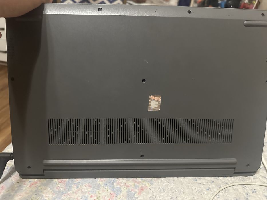 продам ноутбук леново IdeaPad 3