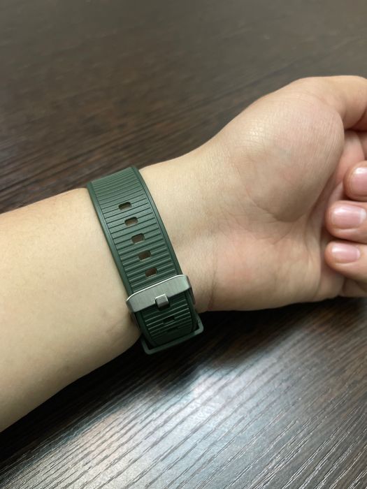 Продаю часы наручные