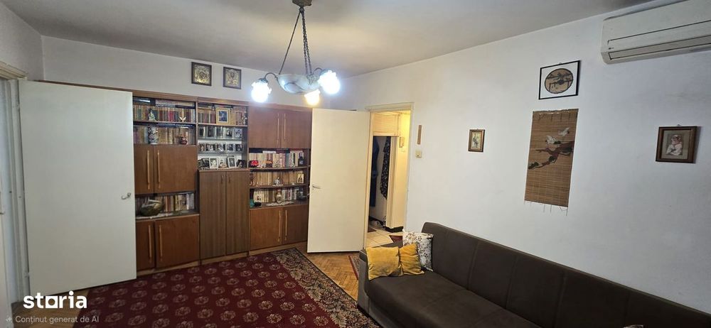 De vanzare - Apartament semidecomandat Piata Progresul