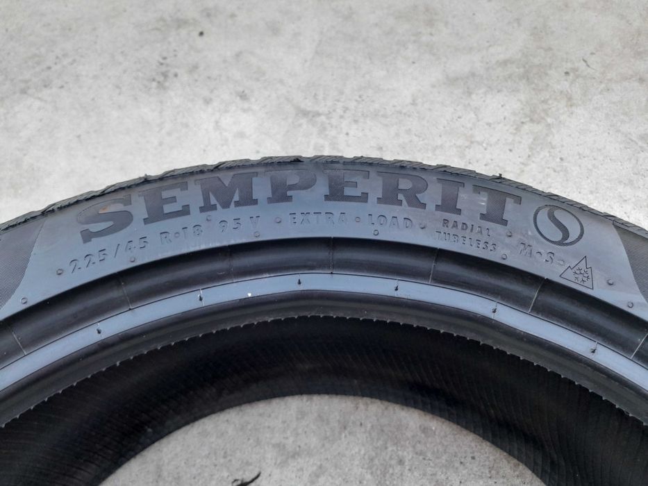 O anvelopa de iarna 225 45 18 semperit speed grip 3 profil 8 mm