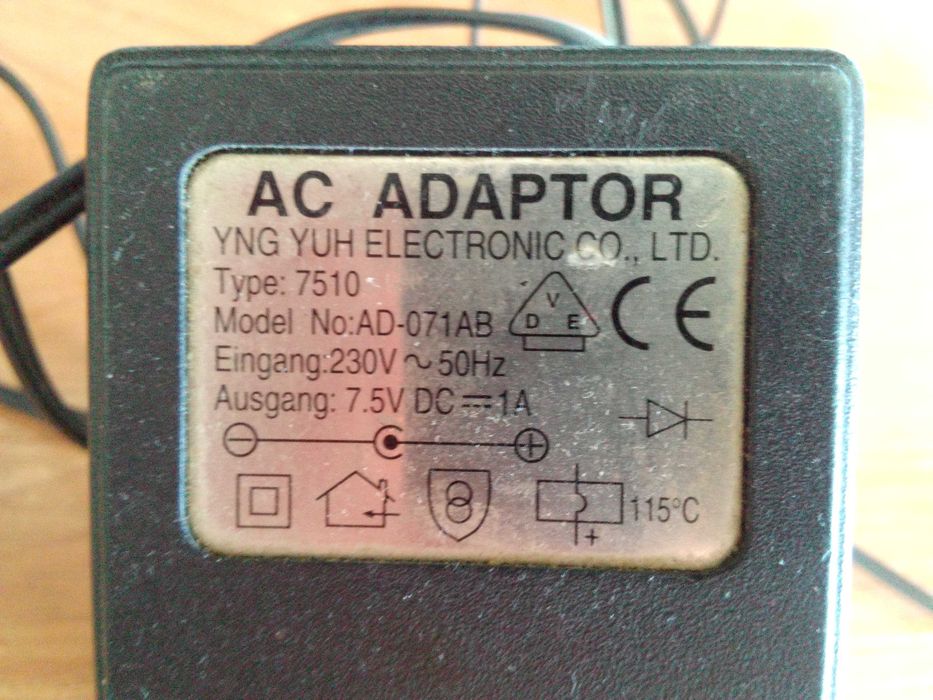 Блок питания Адаптор Adaptor 7,5 v  1a