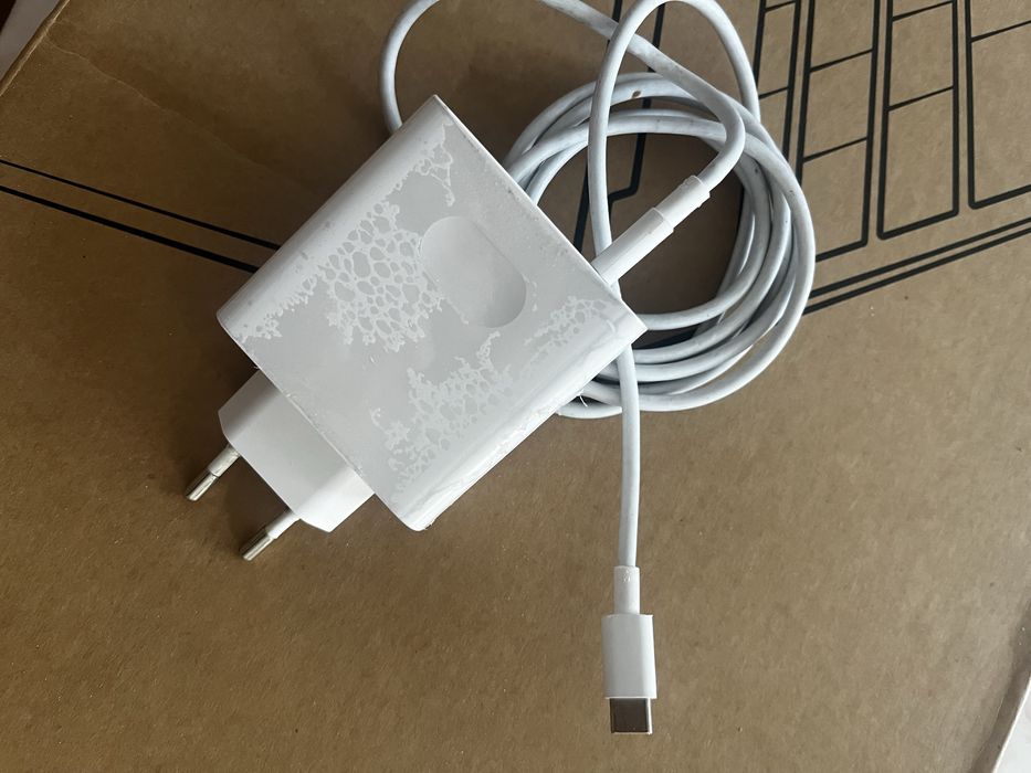 Продаю Ноутбук huawei