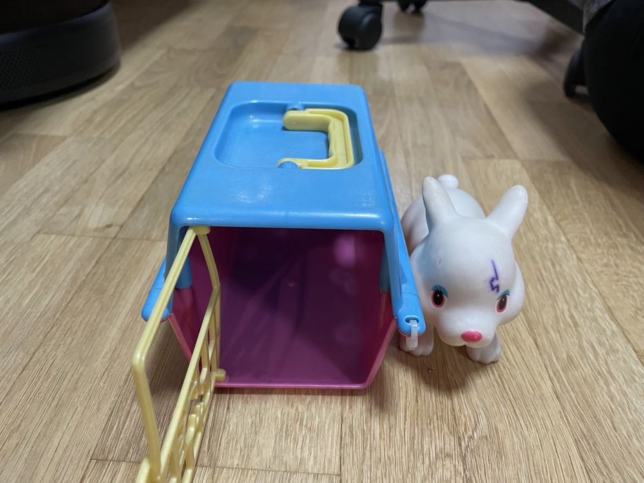 Животни в къщичка