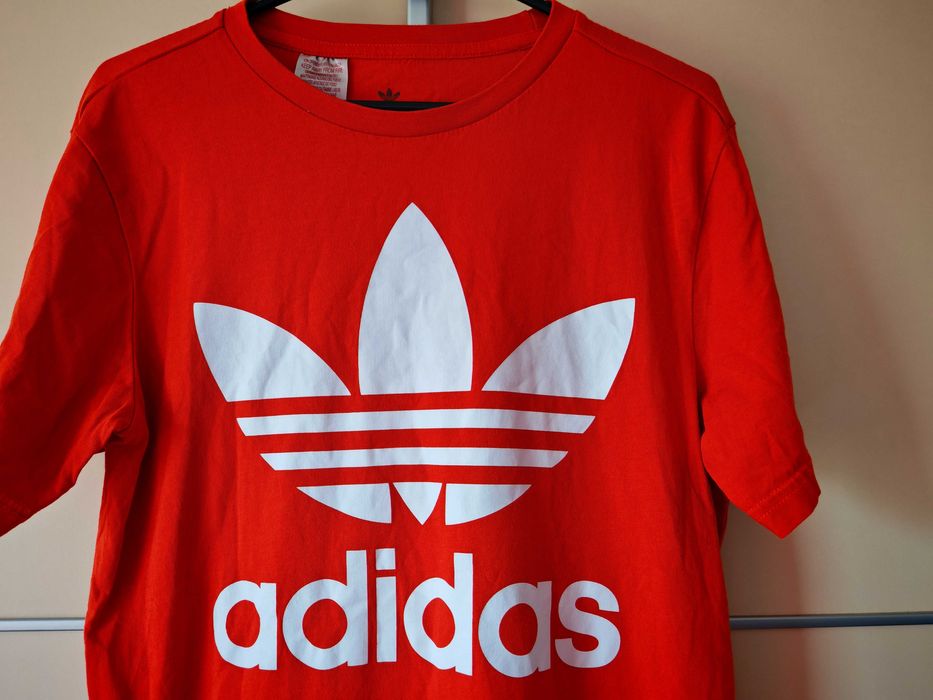 Vând tricou sport Adidas