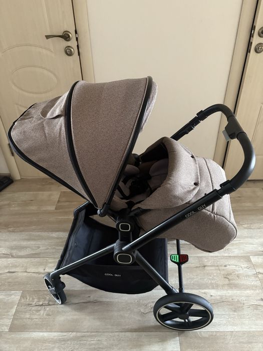 Коляска прогулочная