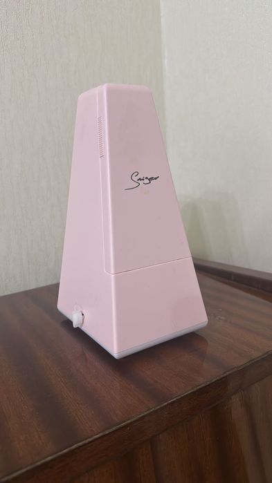 Продам метроном.