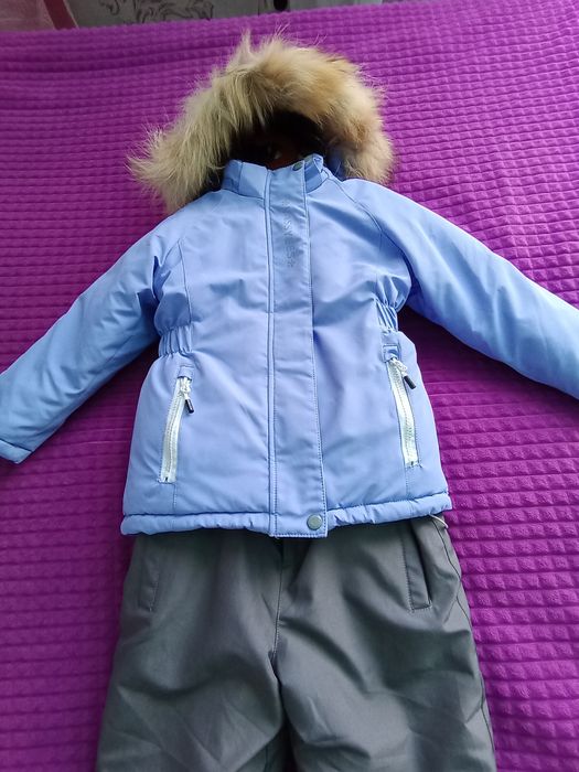 Продам детскую куртку комбинезон на  девочку