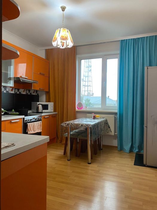 2-ком продам по Женис