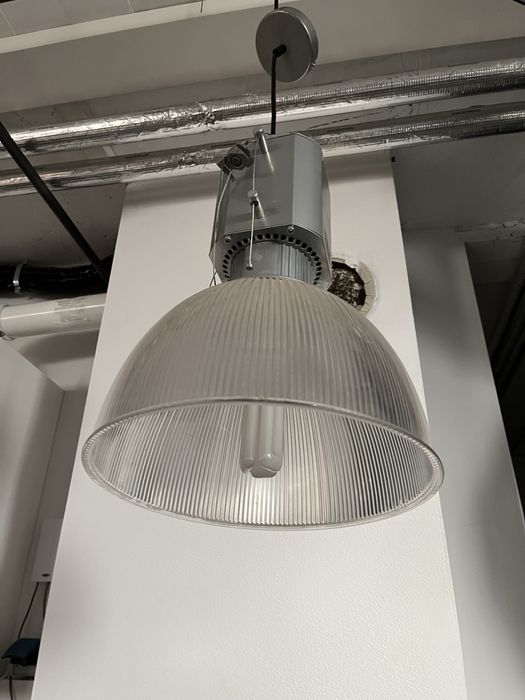 Lampa industriala