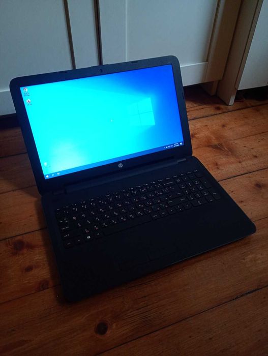 Лаптоп Hp, отличен, като нов, 15 инчов дисплей, НОВО SSD с гаранция