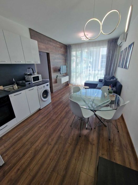 Двустаен обзаведен апартамент на 100м от плажа