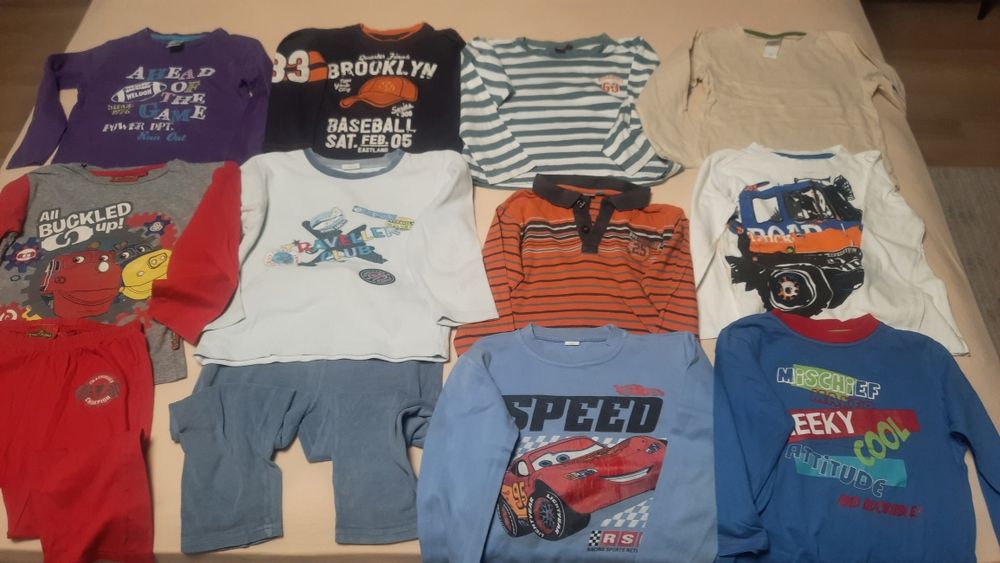 Lot pijamale și bluzițe 3-4 ani