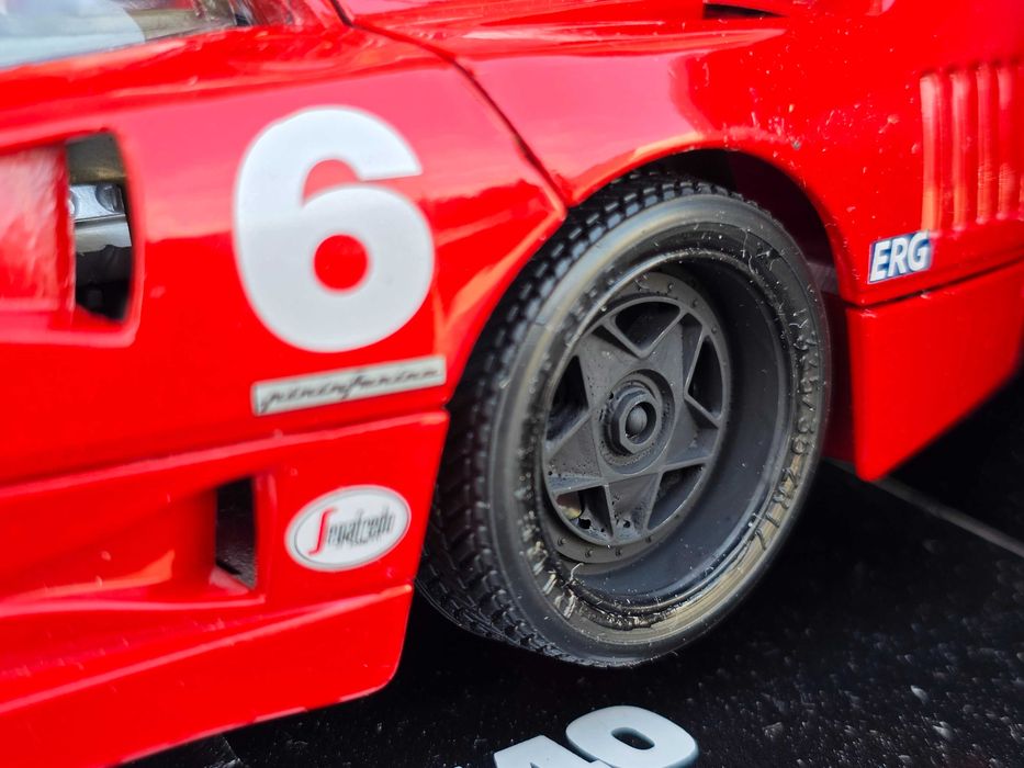 Macheta Auto 1/18 Burago Ferrari F40 1987 L'independente