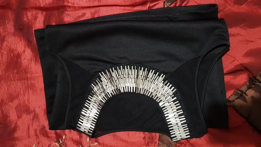 Платье 2 разные смотрите фото