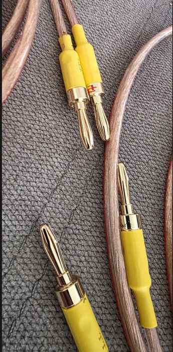 Cabluri boxe cu mufe banana 4mm, diverese lungimi,  grosimi si modele.