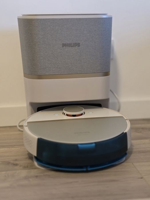 Aspirator robot PHILIPS Seria 7000 Aqua HomeRun XU7100/02