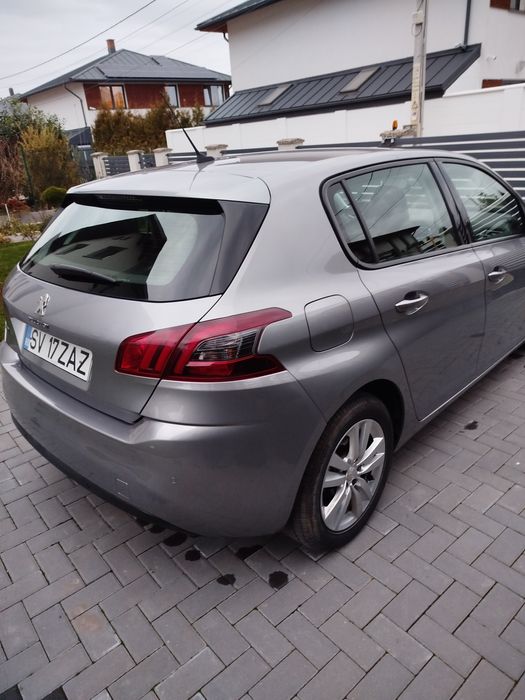 Vând Peugeot 308,Blue Hdi 100