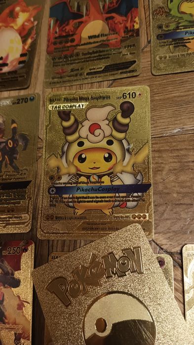 Золотистые карточки Pokemon
