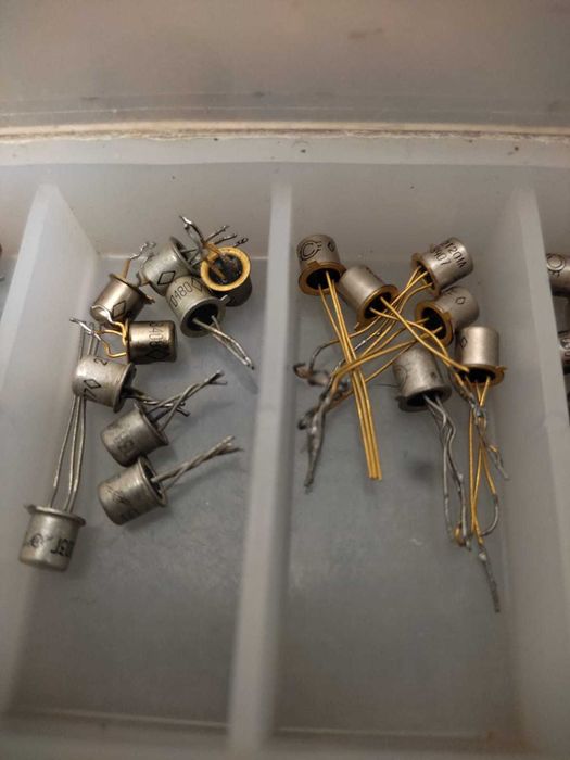 Транзисторы транзистор СССР радиодетали: 500 тг. - Аксессуары и ...