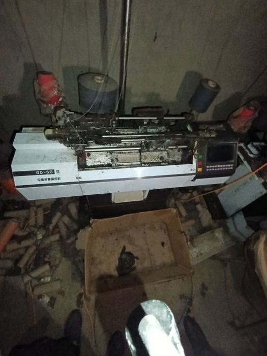 Оборудование. Perchatka to'qiydigan stanok. 10 klass 7 klass sotiladi.