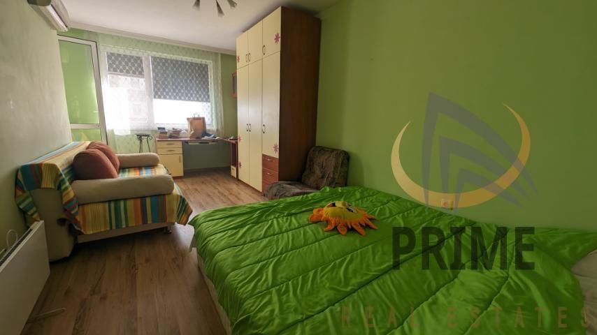 Дава се под наем Тристаен апартамент в Бургас, Център - 92 кв.м за 561 € - Снимка #8