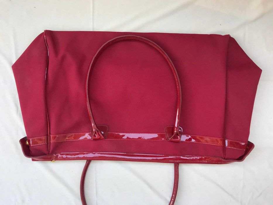 Дамска червена чанта "Estée Lauder"