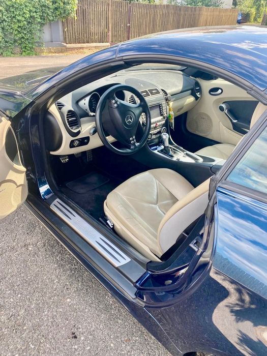Mercedes SLK decapotabil