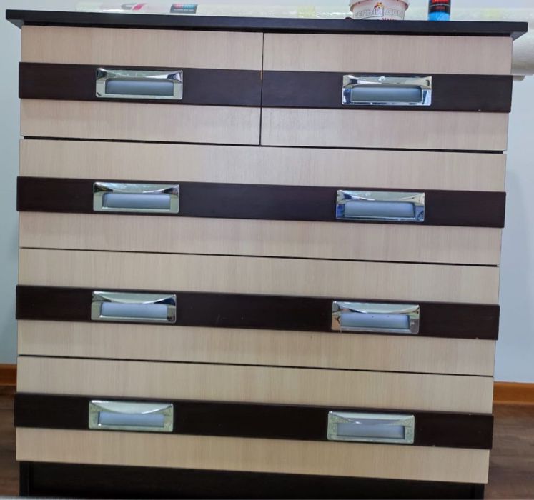 Продам комод в хорошем состояние