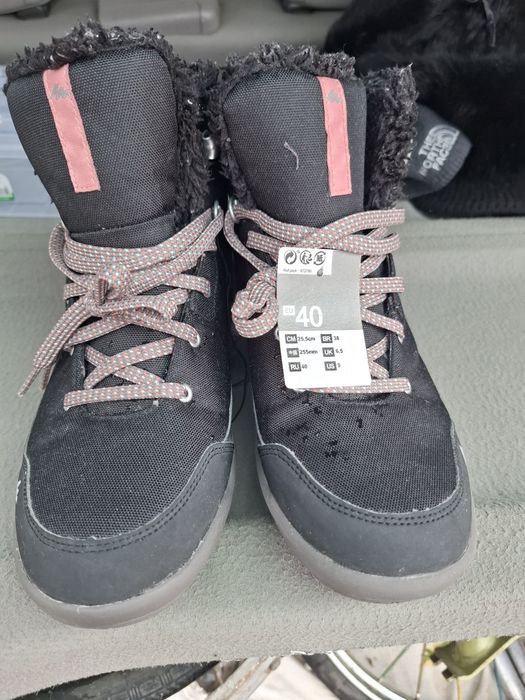 Дамски туристически обувки