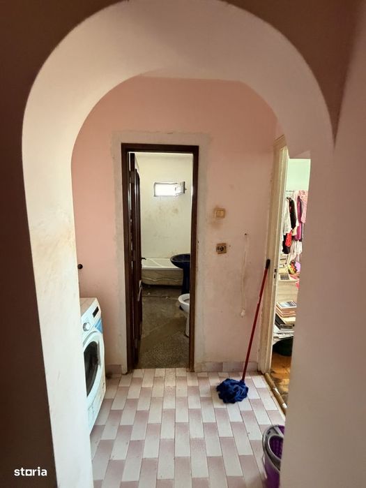 Oportunitate - Apartament 3 camere de renovat - zona Frigocom