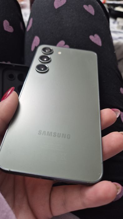 Телефон Samsung Galaxy S23
