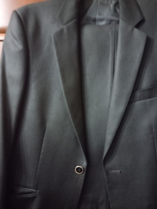 Продам мужской костюм