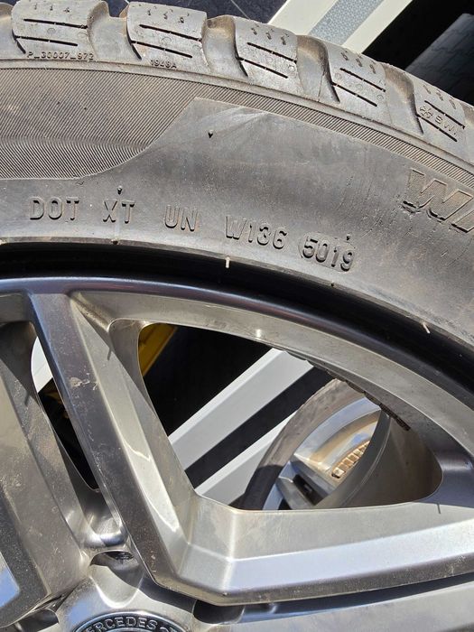 Jante Mercedes W213 E Class anvelope iarna 245 45 18 Pirelli 275 40 18