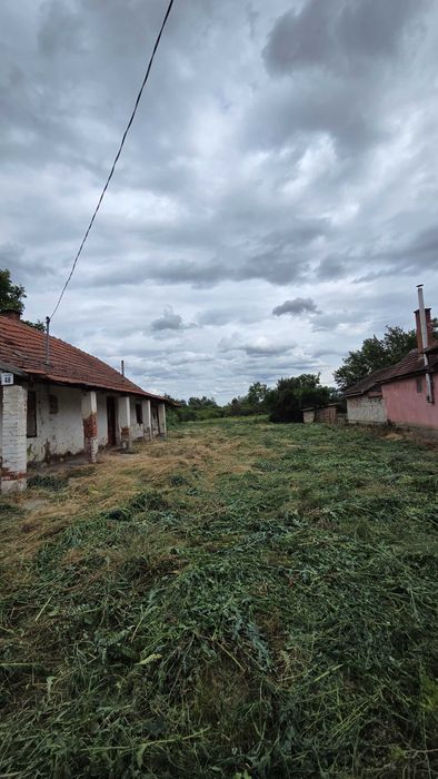 Teren 2117m2 + casa daramabila (sau nu)  in Biharkeresztes  Ungaria