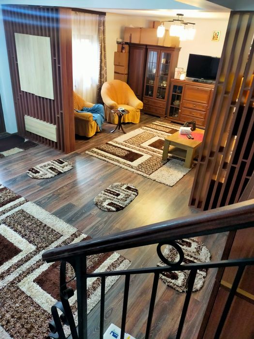 Proprietar Vând casă spațioasă în Lăpuș cu toate utilitățile