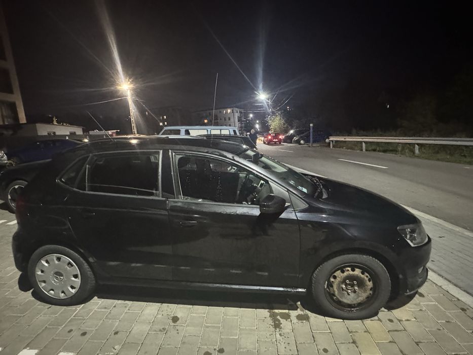 VOLKSWAGEN Polo 2010 — imagine 3