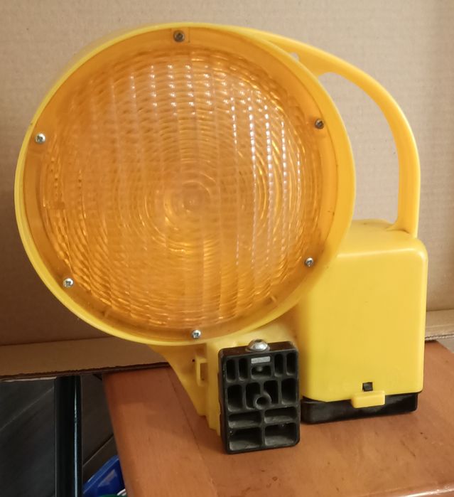 2 buc lampi de balizaj,cu lumina intermitenta