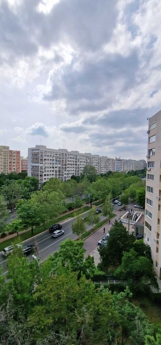 Inchiriez apartament 3 camere, spatios, recent renovat, langa Metrou Dristor, cu loc de parcare inclus
