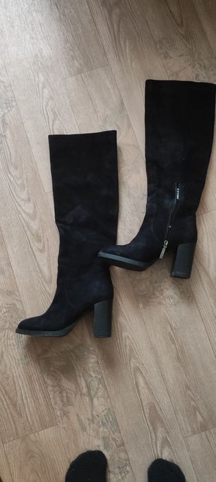 Женские зимние сапоги