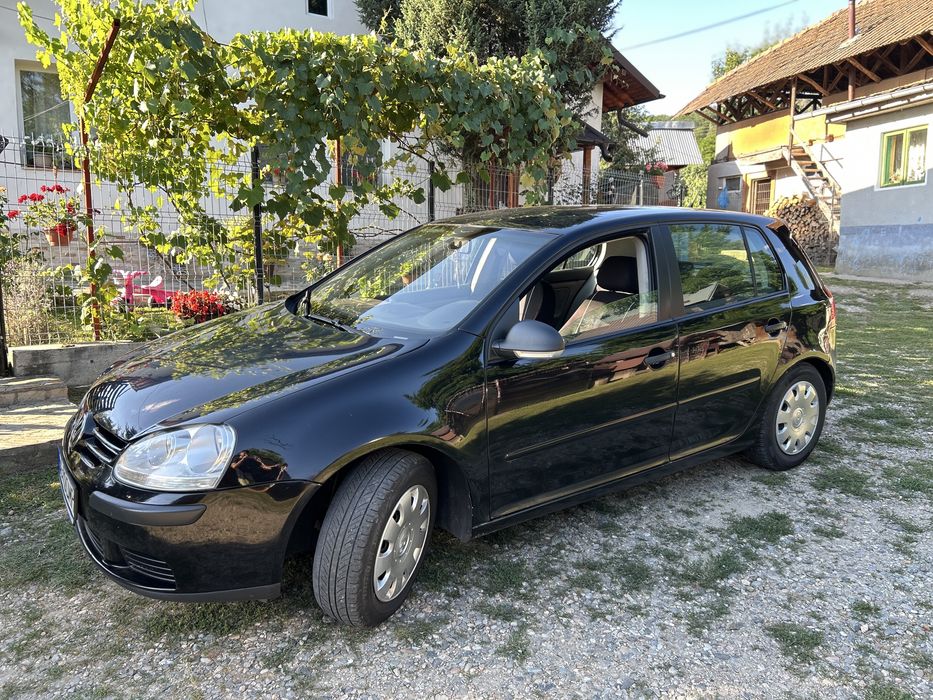 Volkswagen Golf 5 1.4 GPL Proprietar de 14 ani
