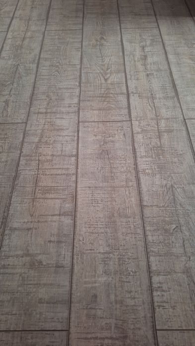 Parchet laminat de calitate superioară