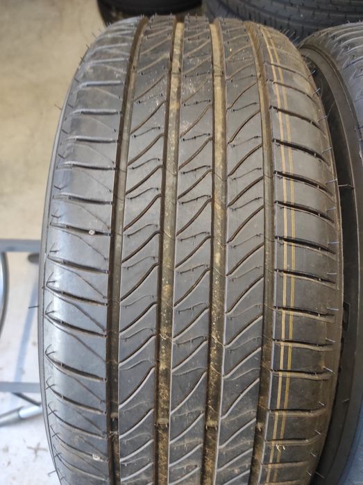 215/55/17 Michelin