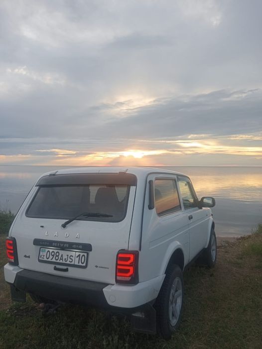 Автомобиль ВАЗ 21214