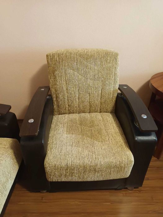 Urgent  Doua fotolii cu spatiu de depozitare