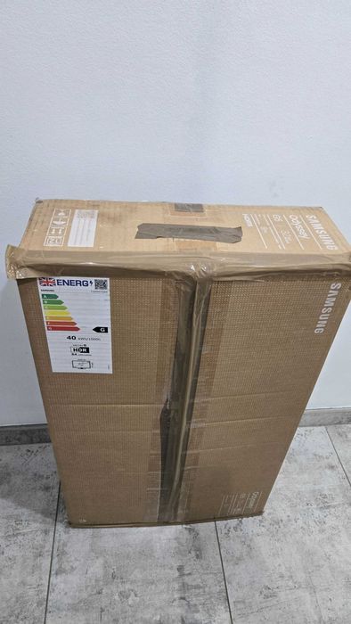 ПРОДАВАМ МОНИТОР SAMSUNG Odyssey G5