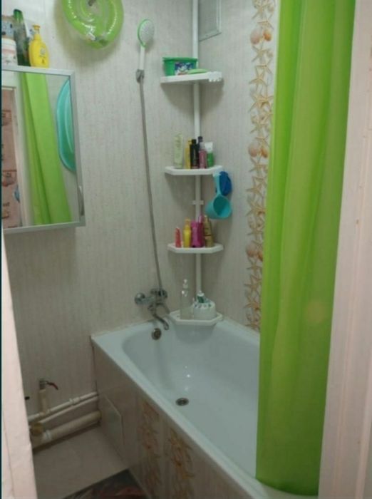 2 комнатная 2 этаж.