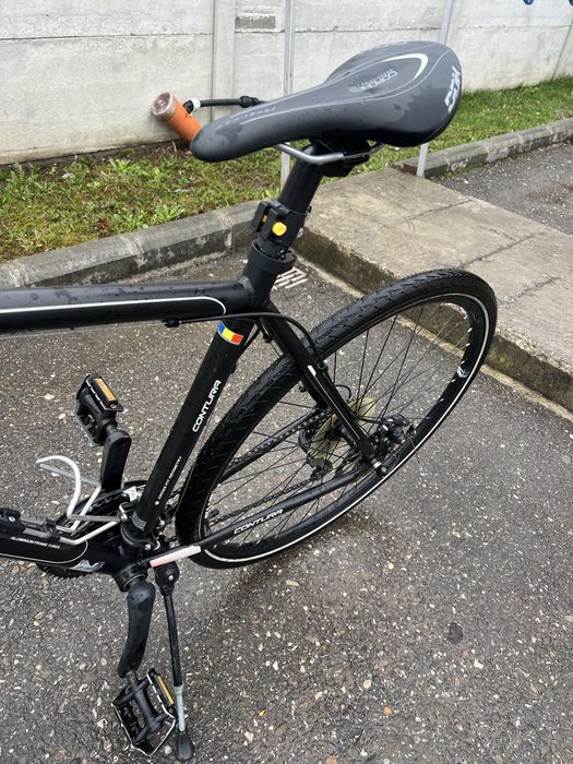 BICICLETA atat pentru oras , cat si off road.
